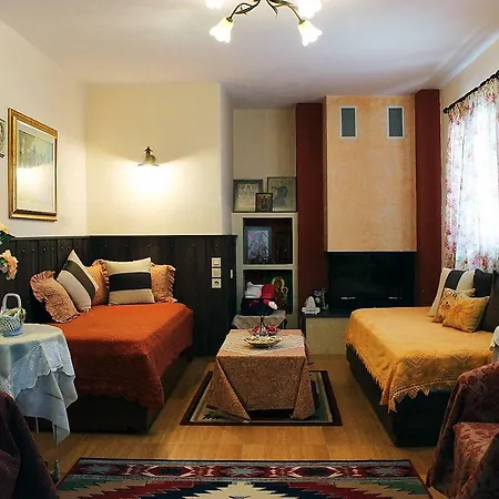 Pomegranate Tree House - Meteora