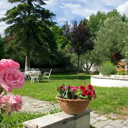 Pomegranate Tree House - Meteora