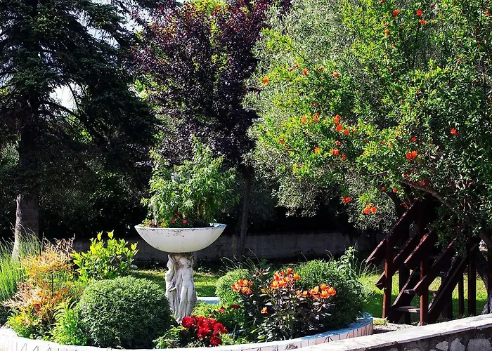 Pomegranate Tree House - Meteora Kalambaka