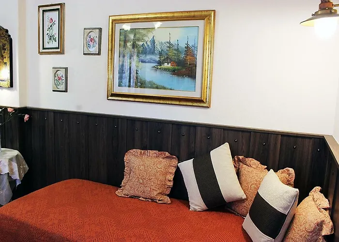 Pomegranate Tree House - Meteora