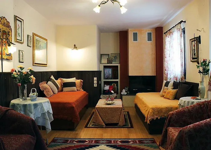 Pomegranate Tree House - Meteora